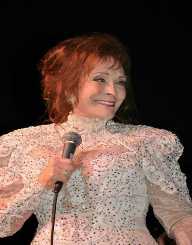 Loretta Lynn Biography, Life, Interesting Facts