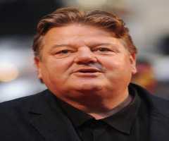 Robbie Coltrane size