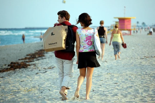 couple-on-vacation