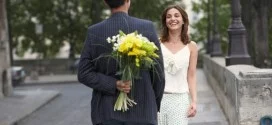 Ladies like you to surprise them with gifts, flowers or chocolates.