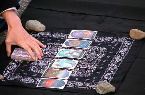 tarot-reader