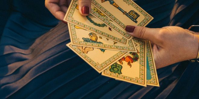 Psychic Tarot Readings